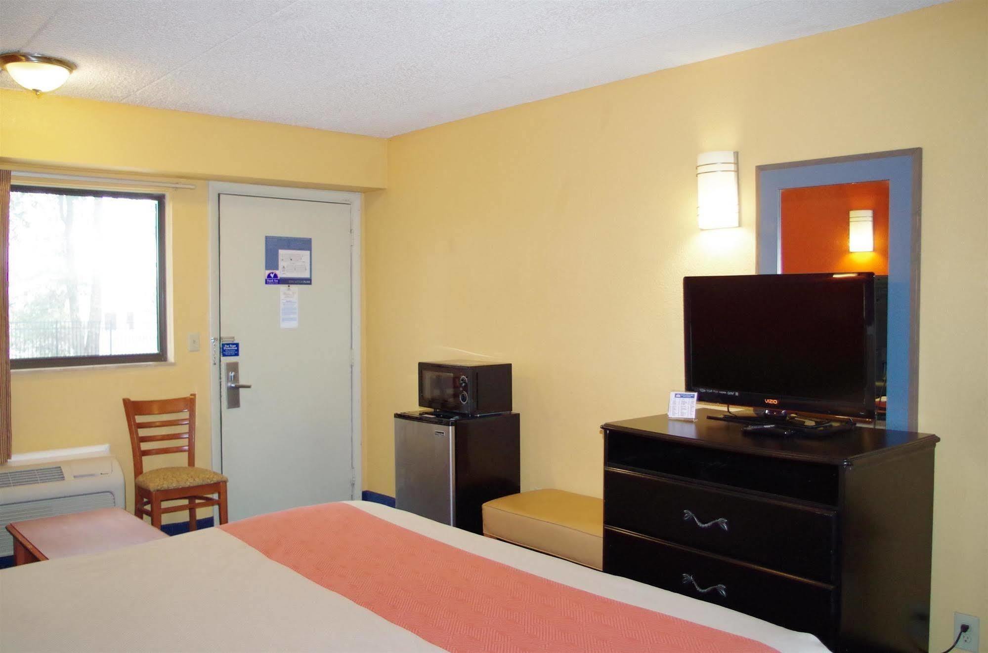 Americas Best Value Inn And Suites Little Rock Ngoại thất bức ảnh